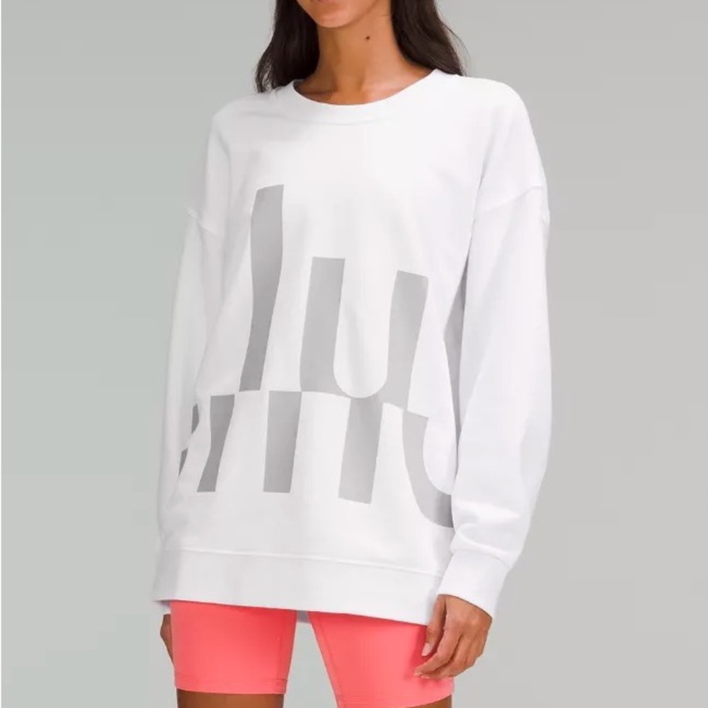 Perfectly Oversized Crew *Graphic
White